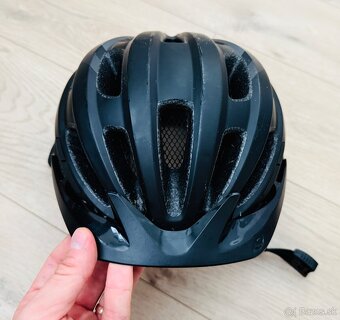 Cyklistická prilba Giro Register Mips (super stav) - 4