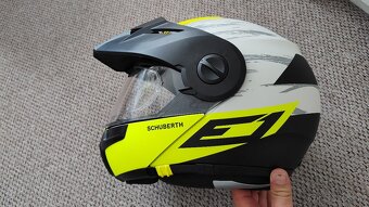 Predám prilbu Schuberth E1 veľkosť M - 4