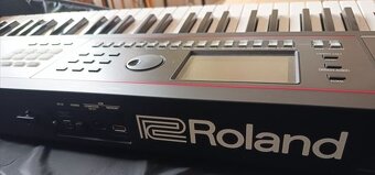 ROLAND JUNO D7 Stage syntezátor - 4