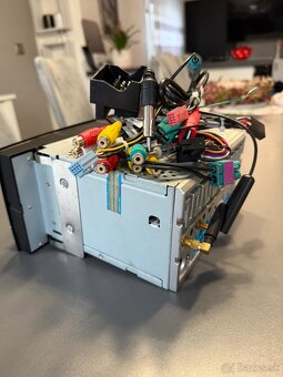 Predam autorádio - 4