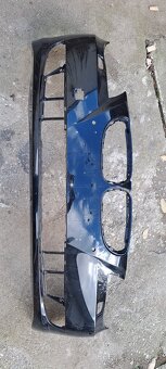 Predám predný nárazník na BMW - 4