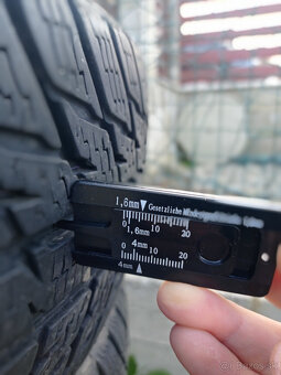 Zimné pneu Nokian WR SUV3 215/70 R16 100H - 4