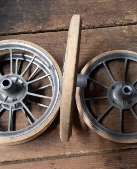 Retro kolieska z detského kočárika - 4