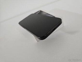 Apple iPhone 15 Pro - 4