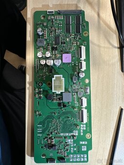 Oprava Mercedes-Benz Hyperscreen (MBUX) - 4