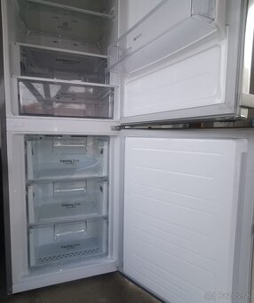 Chladnička s mrazničkou - 4