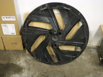 Puklica VW ID.4 ID.5 original 19" cierna - 4