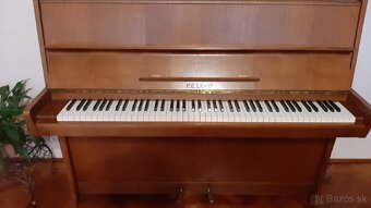 Piano PETROF - 4