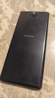 Predám Sony xperia - 4