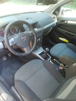 Opel Astra - 4