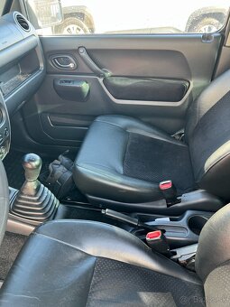 Suzuki Jimny 4x4, 1.3i, 63kW- strieborný - 4