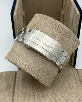 Breitling Avenger 42 - 4