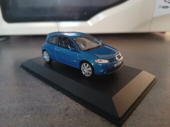 1:43 Renault Megane 2004 Sport - 4