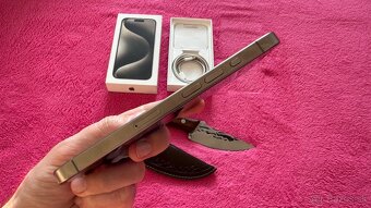 TOP iPhone 15 Pro - 4