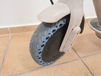 Xiaomi Mi Electric Scooter 3 - 4