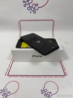 Apple iPhone SE 2020 64GB Space Gray Batéria 100% - 4