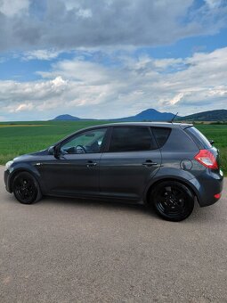 Kia ceed 2009 1.6 benzín - 4