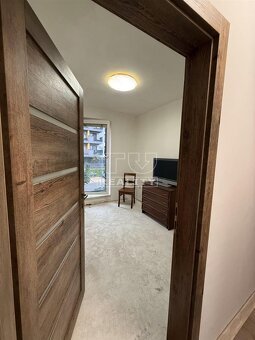 TUreality ponúka na predaj 4-izbový byt s garážovým... - 4