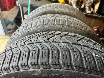 Zimné Pirelli - 195/55/r17 (205/55//r17) - 5mm - 3 kusy - 4