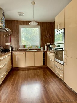 Novostavba RD s viničným domčekom a klembovou pivnicou - 4