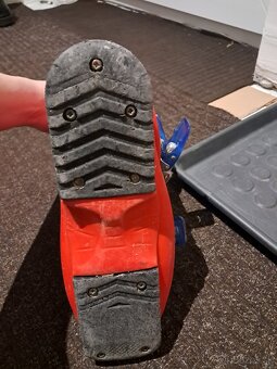 Lyže, lyžiarky + palice - 4