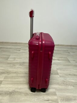 Silikónový cestovný kufor - 4