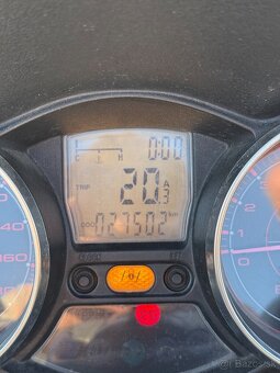 Predám skúter Gilera Fuoco 500 - 4