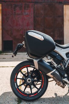 Ducati Hyperstrada 821 - 4