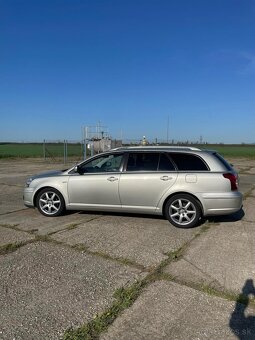 Toyota Avensis - 4