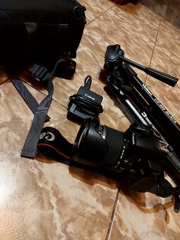 Canon eos 1000D s objektívom Tamron - 4
