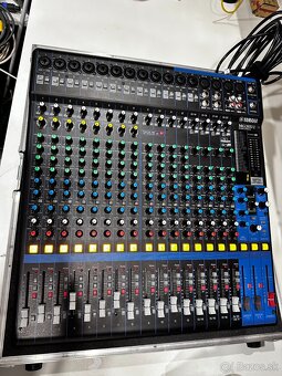 Yamaha MG20XU Analógový mixpult v CASE - 4