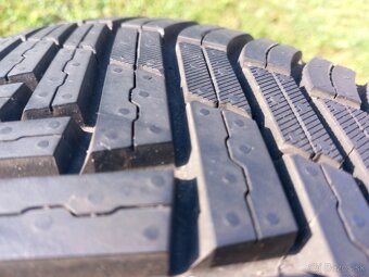 215/55 r17 celoročne pneumatiky - 4