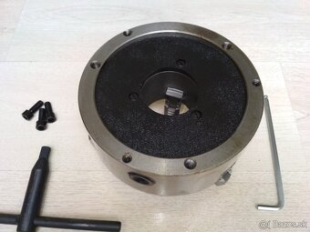 Univerzalne skľučovadlo 3-čeľusťové 200mm - 4