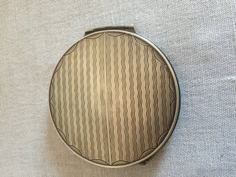 Strieborná pudrenka - 4