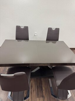 Veľký jedálenský stôl - 4