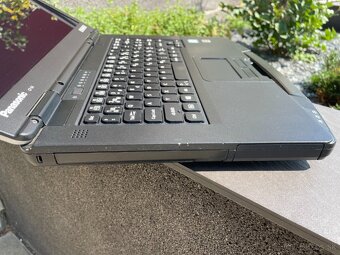 vojenský Panasonic CF-54 - 6.gen CPU / COM port / 4G LTE - 4