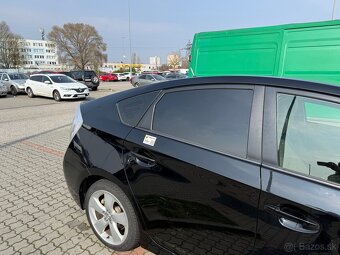 Toyota prius +LPG - 4