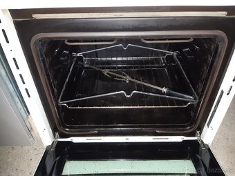 Elektrická rúra na pečenie - 4