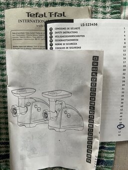 ELEKTRICKY MLYNCEK NA MÄSO TEFAL, SET - 4