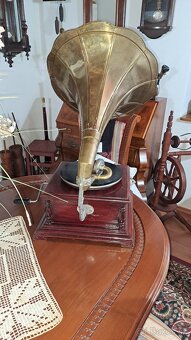 Predam starý funkčný gramofón - 4