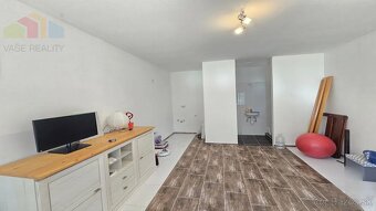 Obchodné priestory 18 m² vo výbornej lokalite – ZADAR, CHOR - 4