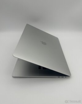 MacBook Pro 16" 2019 CTO 16/500GB Silver + ZÁRUKA - 4