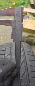 Bridgestone 215/40 R17 - 4