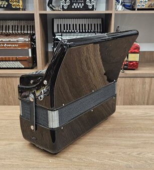 96 basovy akordeon VICCTORINI - 4