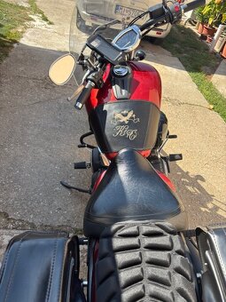 Yamaha XVS 1300 CU - 4