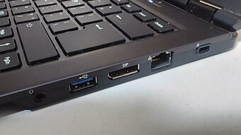 Predám notebook Fujitsu u747 - 4