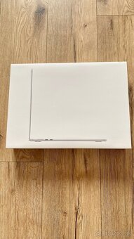 Macbook Air 15“ M3 16GB / 256GB - 4