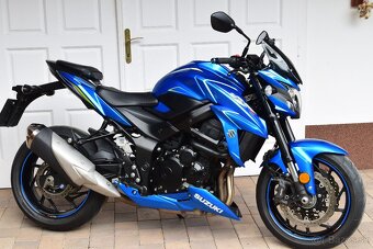 SUZUKI GSX-S 750 - 4