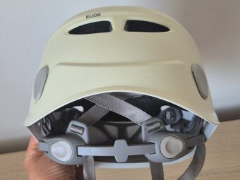 Prilba Petzl elios - 4