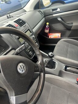 Volkswagen Golf 5 - 4